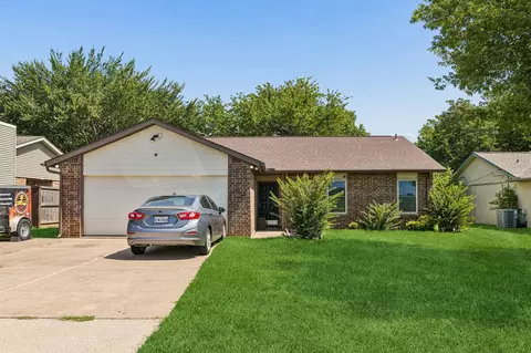 401 Hovenkamp St, Keller, TX 76248