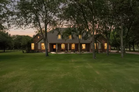 126 Eastcreek Dr, Royse City, TX 75189