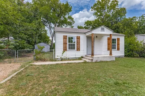 7800 Smith St, White Settlement, TX 76108