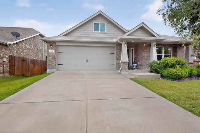 208 Baldwin Dr, Fate, TX 75189