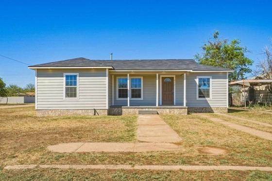 212 NW I Ave, Hamlin, TX 79520