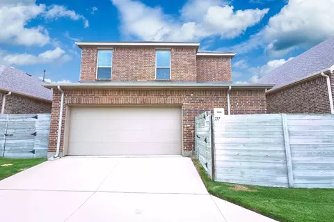 Exterior - 717 10th St, Argyle, TX 76226 photo 7 of 7