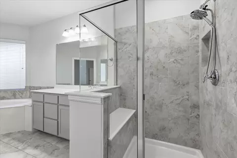 Bath - 717 10th St, Argyle, TX 76226 photo 1 of 4