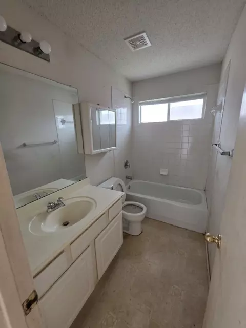 608 Prairie Gulch Dr, Fort Worth, TX 76140