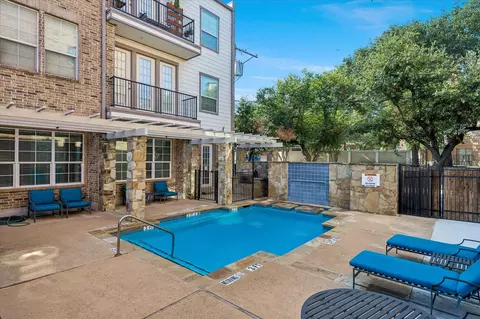 950 Henderson St #1220, Fort Worth, TX 76102