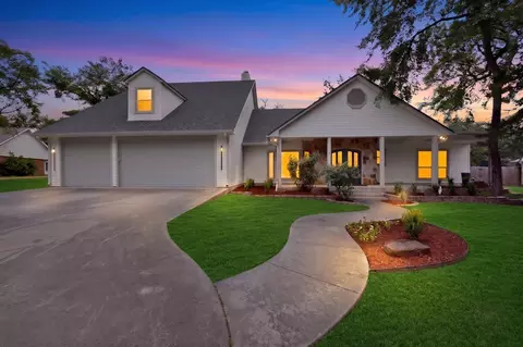 715 Kiowa Dr E, Gainesville, TX 76240