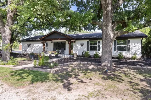 1003 Newell, Hudson Oaks, TX 76087