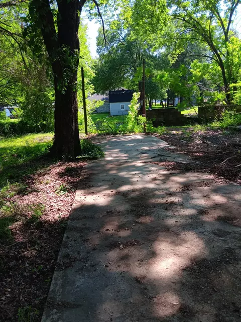 210 Spring Valley St, Gun Barrel City, TX 75156