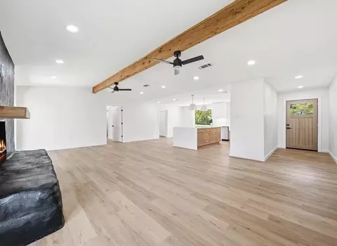 Living - 616 E Moonlight Dr, Robinson, TX 76706 photo 2 of 3