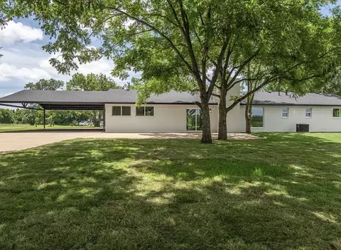Exterior - 616 E Moonlight Dr, Robinson, TX 76706 photo 2 of 8