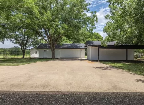 Exterior - 616 E Moonlight Dr, Robinson, TX 76706 photo 6 of 8