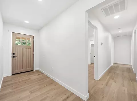 Entry Way - 616 E Moonlight Dr, Robinson, TX 76706 photo 1 of 1