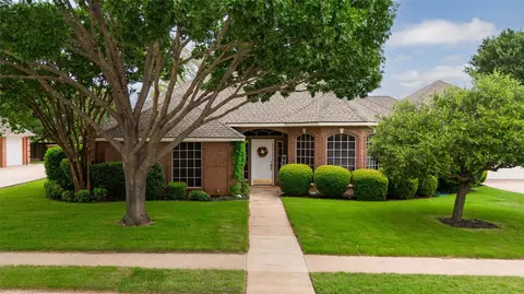5005 Shadowood Rd, Colleyville, TX 76034