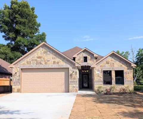 732 Fuller Ave, Cleburne, TX 76031