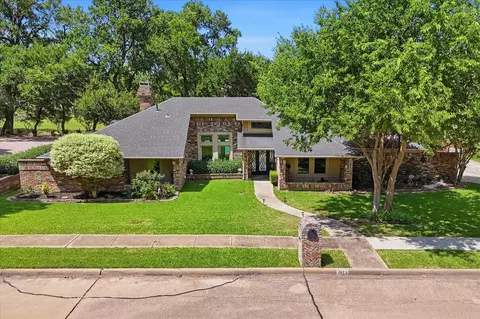 2613 Country Valley Rd, Garland, TX 75043