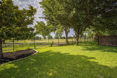 9601 Links Fairway Dr, Rowlett, TX 75089