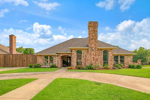 1945 N Collegiate Dr, Paris, TX 75462