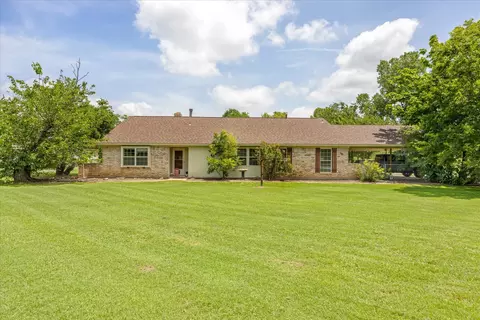4210 Waples Rd, Granbury, TX 76049