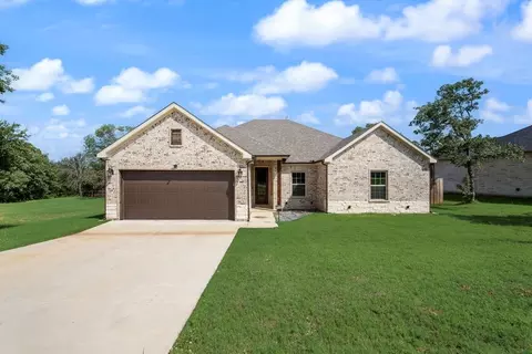 836 Haynie Dr, Runaway Bay, TX 76426