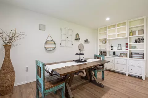Dining - 616 E Avenue E, Midlothian, TX 76065 photo 1 of 2
