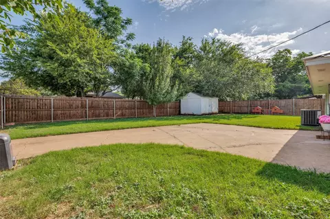Exterior - 616 E Avenue E, Midlothian, TX 76065 photo 9 of 9