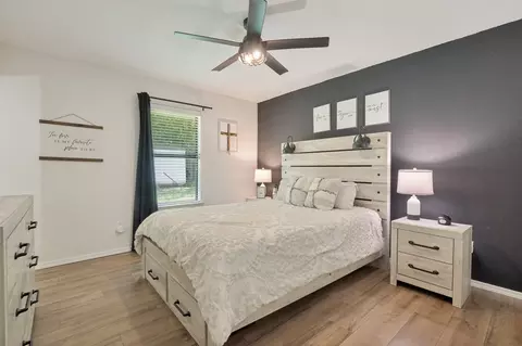 Bedroom - 616 E Avenue E, Midlothian, TX 76065 photo 2 of 3