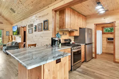 Kitchen - 905 E Fm 120, Denison, TX 75021 photo 2 of 4
