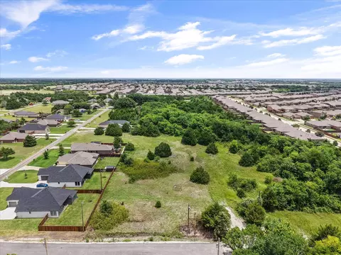 2220 Lakeshore Ln, Glenn Heights, TX 75154
