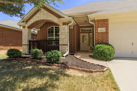 1521 Wickham Dr, Burleson, TX 76028