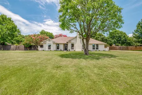 109 Shadow Dr, Red Oak, TX 75154