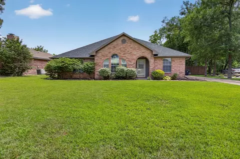 10520 Woodland Dr, Greenville, TX 75402