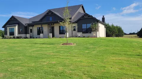 6821 Southrock Dr, Midlothian, TX 76065