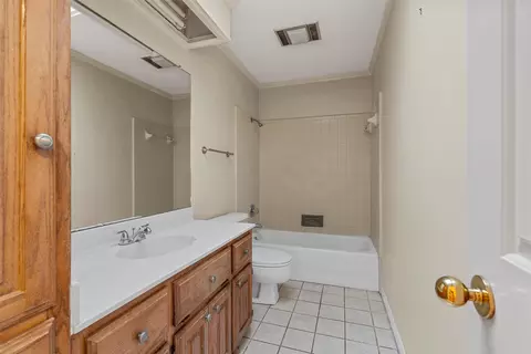 Bath - 3512 Bent Tree Cir, Waco, TX 76708 photo 1 of 2