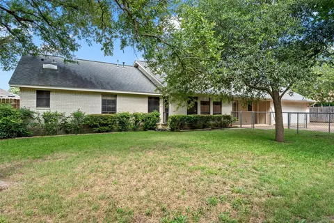 Exterior - 3512 Bent Tree Cir, Waco, TX 76708 photo 7 of 7