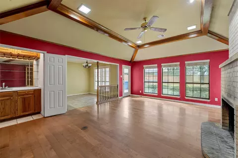 Living - 3512 Bent Tree Cir, Waco, TX 76708 photo 3 of 3