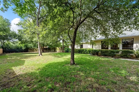 Exterior - 3512 Bent Tree Cir, Waco, TX 76708 photo 4 of 7