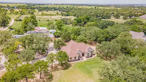101 Windsong Ln, Tolar, TX 76476