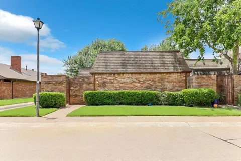 3132 San Sebastian Dr, Carrollton, TX 75006