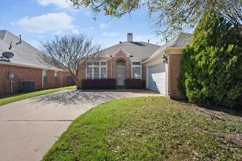 6604 High Brook Dr, Fort Worth, TX 76132