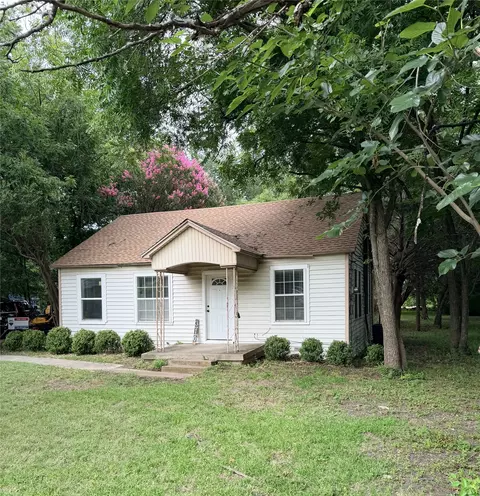 310 College St, Wilmer, TX 75172