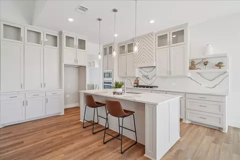 340 Slimp Blf, Azle, TX 76020