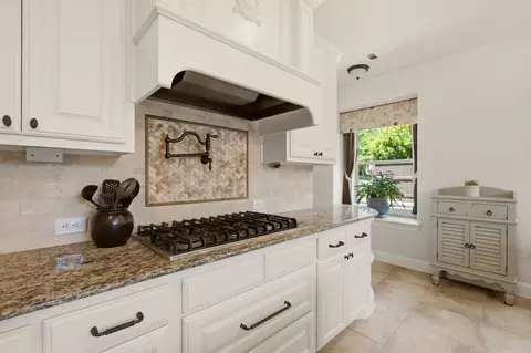 Kitchen - 182 Springbrook Dr, Prosper, TX 75078 photo 3 of 3