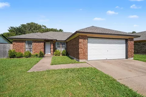 6210 Valley Forge Ct, Arlington, TX 76002