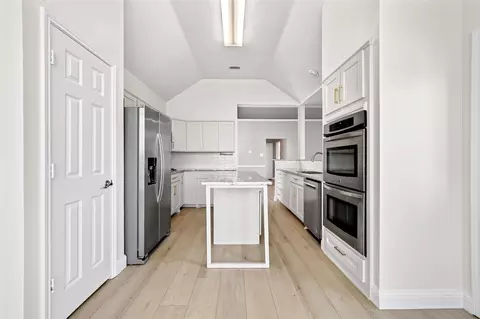 Kitchen - 2409 Katherine Dr, Rowlett, TX 75089 photo 5 of 6