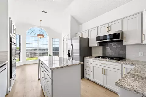 Kitchen - 2409 Katherine Dr, Rowlett, TX 75089 photo 2 of 6