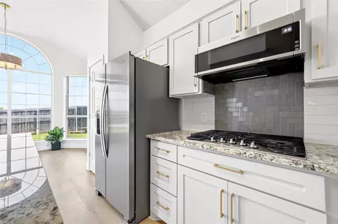 Kitchen - 2409 Katherine Dr, Rowlett, TX 75089 photo 4 of 6