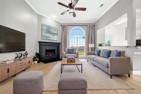 Living - 2409 Katherine Dr, Rowlett, TX 75089 photo 2 of 7
