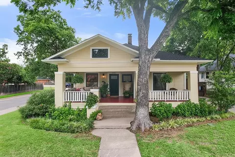 2001 Lipscomb St, Fort Worth, TX 76110