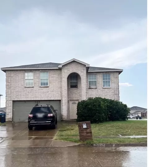 9100 Troy Dr, Fort Worth, TX 76123