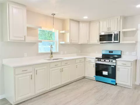 1329 4th St, Graham, TX 76450
